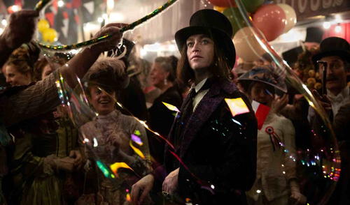 Escena de Caleb Landry Jones.