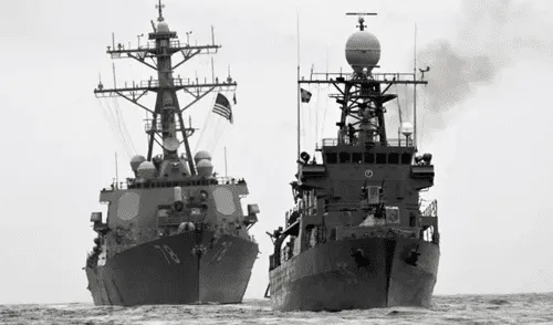 Este despliegue militar incluye un componente aéreo y anfibio, poniendo presión sobre el régimen de Maduro.