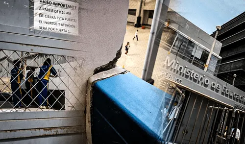 Escuelas bicentenario en deterioro y serios problemas de infraestructura y seguridad. Foto: composición LR