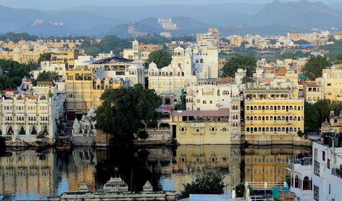 India sería la potencia que supere a China.