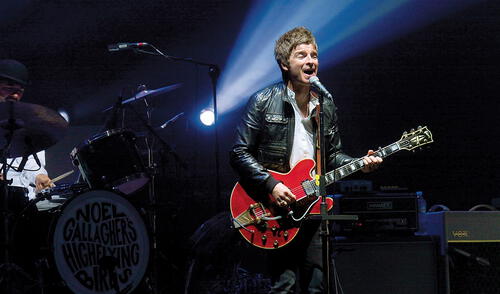 Noel Gallagher en su concierto en Lima.