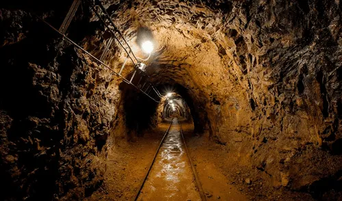 El Juzgado de Santiago de Chuco dictó nueve meses de prisión preventiva contra dos de los implicados, mientras que tres cómplices siguen prófugos y el cuerpo del anciano permanece desaparecido. El Juzgado de Santiago de Chuco dictó nueve meses de prisión preventiva contra dos de los implicados, mientras que tres cómplices siguen prófugos y el cuerpo del anciano permanece desaparecido.