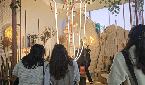 Ariana Urrutia y Yamil Rodriguez participan por primera vez en la Expodeco, un evento que busca impulsar el trabajo de arquitectos. Foto: Francisco Erazo/ La República.