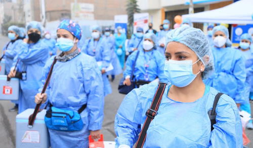 Trabajadores CAS se encuentran a la expectativa de que se logre el nombramiento de hasta el 100% de los profesionales de la salud. Foto: Andina Minsa