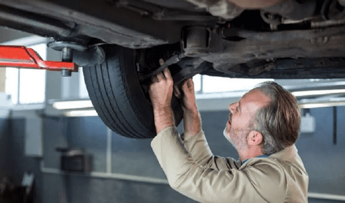Realizar un mantenimiento regular de los sistemas de un vehículo contribuye a la reducción de la contaminación ambiental. Foto: difusión que sistema de tu vehiculo revisar