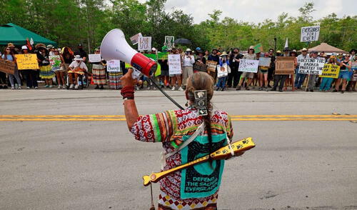 La tribu Miccosukee logró detener la expansión de 'Alligator Alcatraz'. La tribu Miccosukee logró detener la expansión de 'Alligator Alcatraz'.