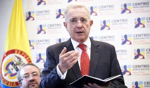 El expresidente Álvaro Uribe desafía la prescripción y busca anular condena a 12 años por soborno y fraude en Colombia
