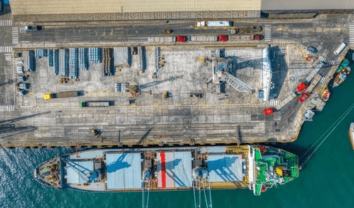 Puerto de Matarani ha registrado un incremento de 136% y una reducción de 55% en tiempos muertos. Foto: TISUR Puerto de Matarani ha registrado un incremento de 136% y una reducción de 55% en tiempos muertos