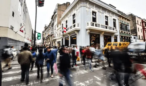 Se sugiere programar los feriados estratégicamente y evaluar su relevancia. Foto: Andina Se sugiere programar los feriados estratégicamente y evaluar su relevancia