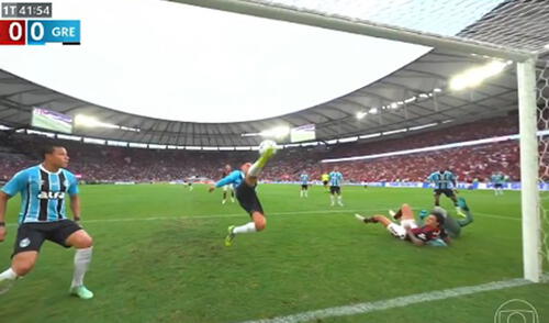 Erick Noriega y la gran salvada debajo de la línea para salvar a Gremio ante Flamengo