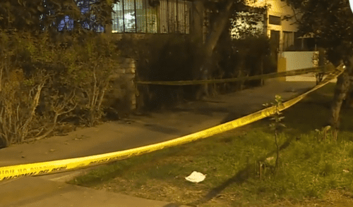 Joven es acribillado al salir de un condominio en Cercado de Lima. Foto: Panamericana Joven es acribillado al salir de un condominio en Cercado de Lima.