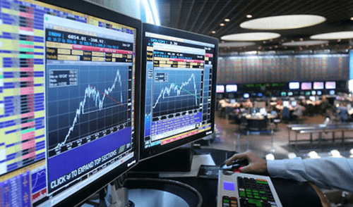 El riesgo promedio de la región cayó de 423 a 366 puntos. Foto: Andina El riesgo promedio de la región cayó de 423 a 366 puntos