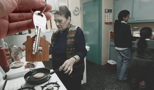 La convivencia con familiares limita la privacidad y afecta la vida en pareja