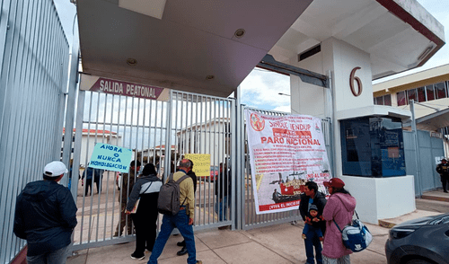 Docentes universitarios exigen el cumplimento de Ley Universitaria 30220. Foto: Luis Álvarez, La República