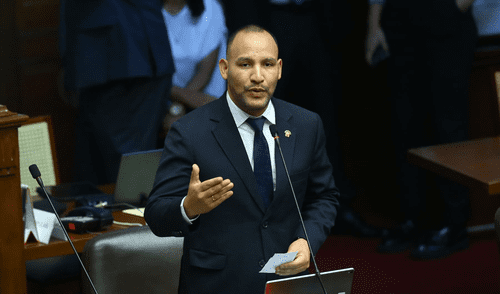 Congresista Muñante plantea proyecto que propone sancionar a mujeres que denuncien casos de violencia. Foto: Congreso Congresista Muñante plantea proyecto que propone sancionar a mujeres que denuncien casos de violencia.