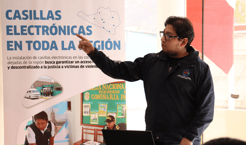 La visita incluyó la entrega de herramientas tecnológicas como el "Botón de Pánico" y la reactivación de la casilla electrónica. Fuente: Difusión. La visita incluyó la entrega de herramientas tecnológicas como el "Botón de Pánico" y la reactivación de la casilla electrónica. Fuente: Difusión.