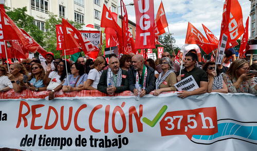 La propuesta fue consensuada con el UGT y la CCOO, los dos principales sindicatos de trabajadores en España. Foto: AFP