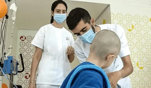 Pacientes con cáncer alertan riesgo de posible recorte en fondos para 2026