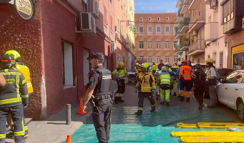 De los 21 heridos, tres de ellos estarían graves, señalaron las autoridades. Foto: AFP
