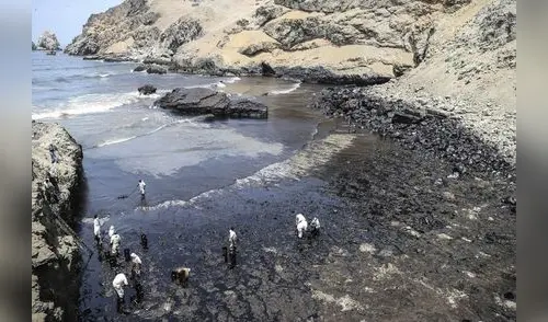 Según la Fiscalía, el Poder Judicial aprobó de el zarpe del buque Mare Doricum en medio de investigaciones por derrame de petróleo en playas de Ventanilla en 2022. Repsol derrame de petróleo Ventanilla