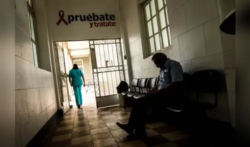 Personas con VIH abandonan el tratamiento y se empeoran.