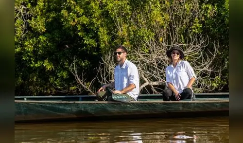 Esposos recorren la selva buscando protegerla