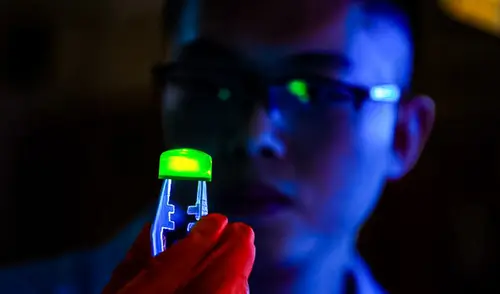 China - PeLED - Luz LED