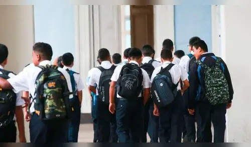 Conoce qué sector de la población gozará de un feriado este 24 de septiembre. Foto: Composición LR