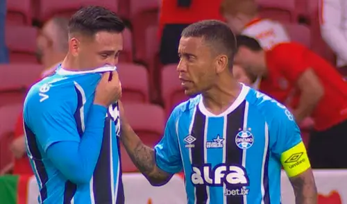 Prensa brasileña no perdona a Erick Noriega por cometer 2 penales en Gremio