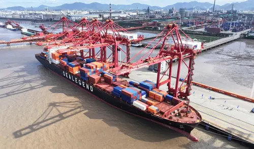 China abre ruta ártica exprés a Europa: recorta envíos a 18 días y desafía al comercio de Estados Unidos