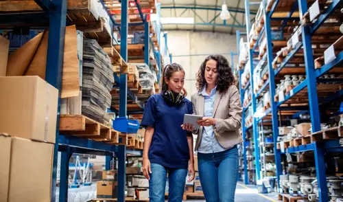 Las pymes enfrentan barreras de conocimiento que pueden superarse con soluciones accesibles. Foto: Difusión.