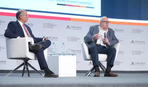 Julio Velarde intervino en la Cumbre Minera de PERUMIN