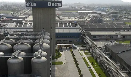 Flying Fish, la primera cerveza saborizada de Backus, ingresó al mercado peruano con sabor lima-limón y será importada inicialmente desde México. Flying Fish, la primera cerveza saborizada de Backus, ingresó al mercado peruano con sabor lima-limón y será importada inicialmente desde México.