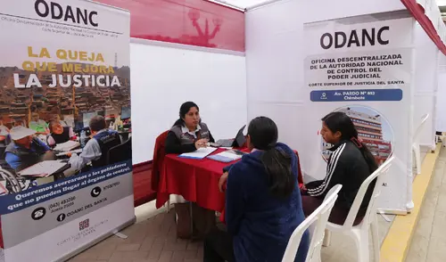 La feria incluyó servicios judiciales, atención en salud y cortes de cabello. Fuente: Difusión. La feria incluyó servicios judiciales, atención en salud y cortes de cabello. Fuente: Difusión.