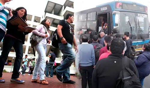 Universidades suspenden clases presenciales. Foto: composición LR Universidades suspenden clases presenciales. Foto: composición LR