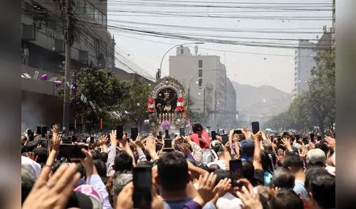 "El Señor de los Milagros". Foto: Carlos Félix. "El Señor de los Milagros". Foto: Carlos Félix.