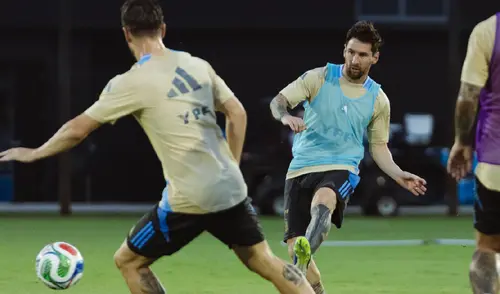 Lionel Messi entrena junto al resto de sus compañeros. Selección Argentina