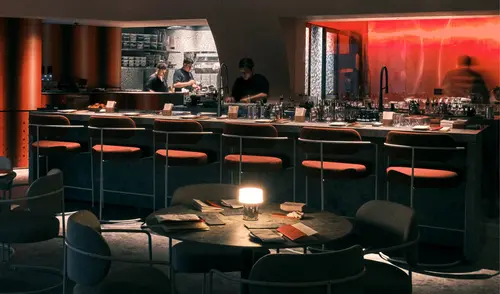 El Bar Lady Bee, ubicado en Lima, se encuentra en el puesto 13 del ranking de los mejores bares del mundo en 2025. El Bar Lady Bee, ubicado en Lima, se encuentra en el puesto 13 del ranking de los mejores bares del mundo en 2025.