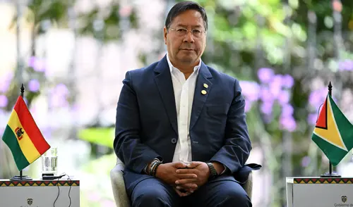 El presidente de Bolivia, Luis Arce, instó a la Fuerza Aérea defender la soberanía de su país.