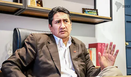 Vladimir Cerrón se pronuncia en 'Cuarto Poder'. Foto: difusión vladimir cerrón