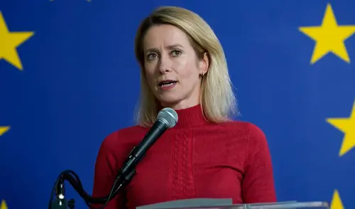 Kaja Kallas se reunió en Kiev con el ministro ucraniano de Relaciones Exteriores, Andrii Sibiga. Foto: AFP