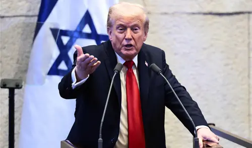 Trump fue ovacionado en la Knesset al declarar el fin del conflicto en Gaza. Foto: AFP Trump fue ovacionado en la Knesset al declarar el fin del conflicto en Gaza.