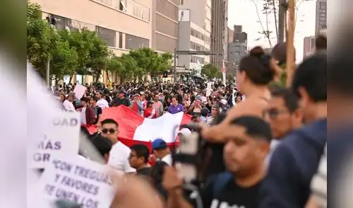 Se suman a la marcha.