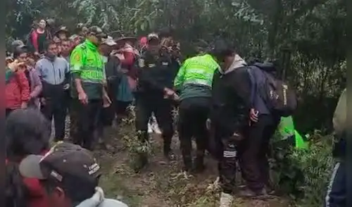 Familiares de la víctima exigen justicia por Gimena, víctima de presunto feminicidio en Huancavelica. Familiares de la víctima exigen justicia por Gimena, víctima de presunto feminicidio en Huancavelica.