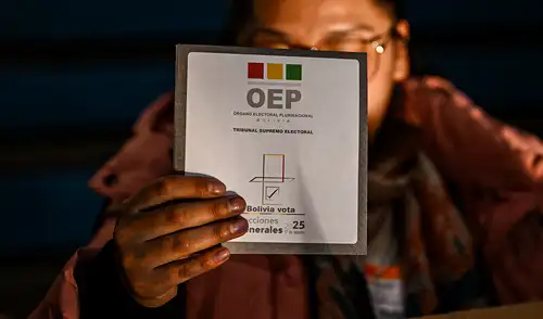 Para esta ocasión, se ha previsto que residentes en 22 países contarán con 154 recintos electorales instalados en el exterior. Foto: AFP. Elecciones en Bolivia 2025: entérate como votar desde Estados Unidos y otro países en el extranjero