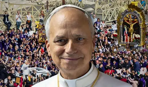 El papa León XIV bendijo la imagen del Señor de los Milagros en la Plaza de San Pedro, un evento sin precedentes para la comunidad católica peruana. La bendición se dio tras la Gran Procesión Internacional en Roma.