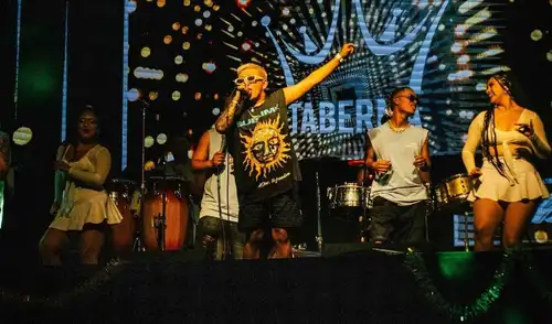 Víctimas. Johan Mora, líder del grupo, y la joven bailarina, Ariana Cañola, llegaron sin vida al hospital Daniel Alcides Carrión. Víctimas. Johan Mora, líder del grupo, y la joven bailarina, Ariana Cañola, llegaron sin vida al hospital Daniel Alcides Carrión.