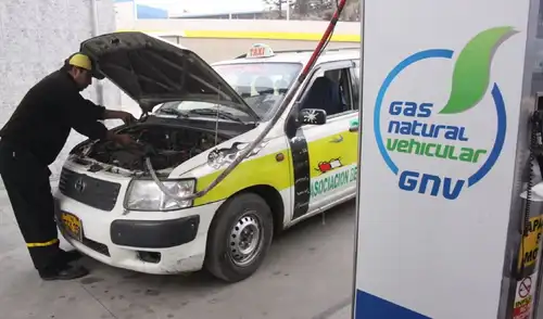 Sectores como gastronomía, servicios y transporte ya vienen aprovechando recurso del gas natural para reducir gastos Sectores como gastronomía, servicios y transporte ya vienen aprovechando recurso del gas natural para reducir gastos