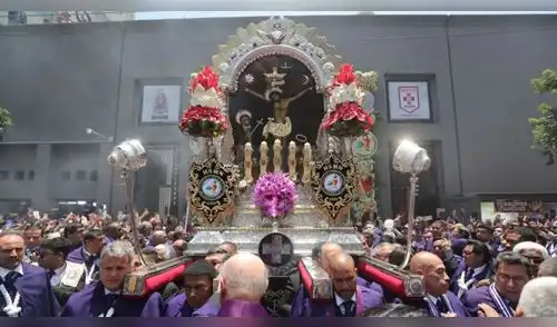 El Señor de los Milagros regresa al Callao.