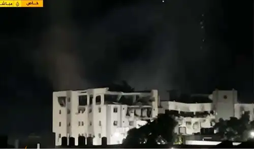 El ejército de Israel ha lanzado una serie de ataques aéreos sobre la ciudad de Gaza después de amenazar con un ataque “poderoso”. Foto: AL Jazeera El ejército de Israel ha lanzado una serie de ataques aéreos sobre la ciudad de Gaza después de amenazar con un ataque “poderoso”. Foto: AL Jazeera